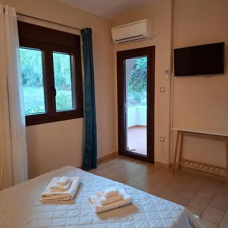 Ioanna's Sweet & Cozy With Sea View *