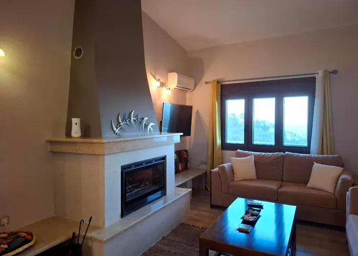 Ioanna's Sweet & Cozy With Sea View *